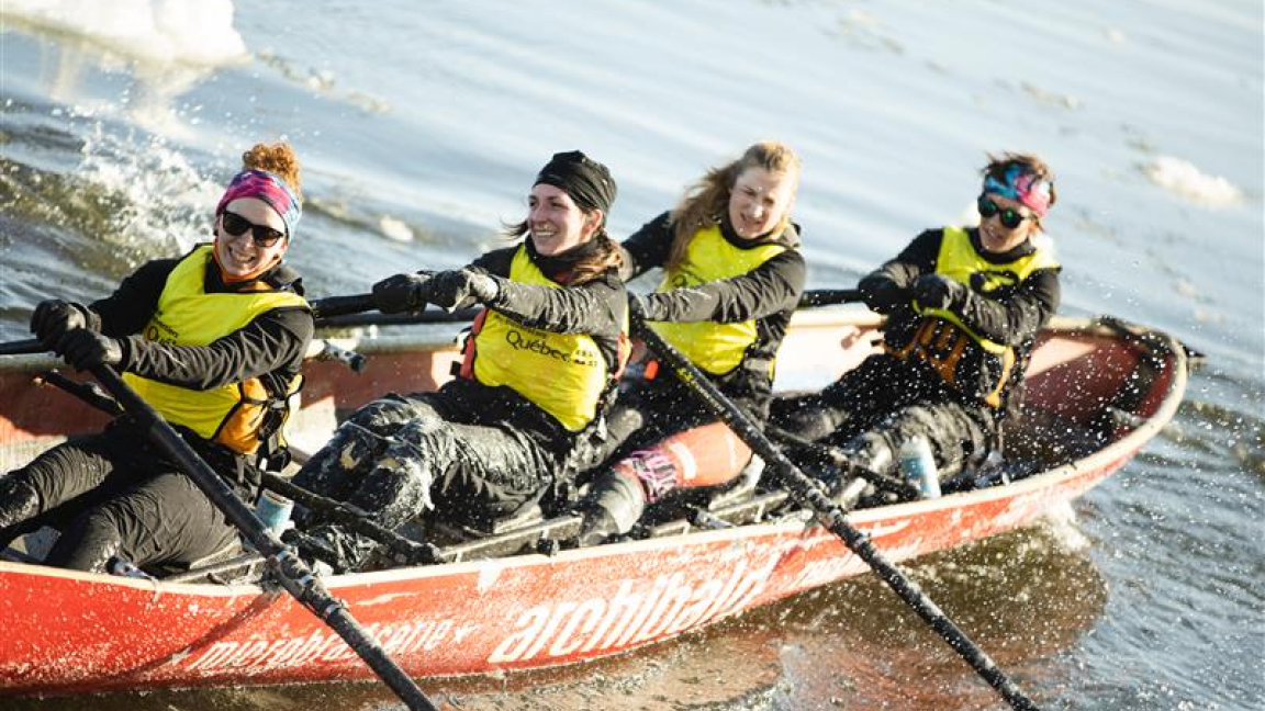 Ice canoe race - VIP Experience