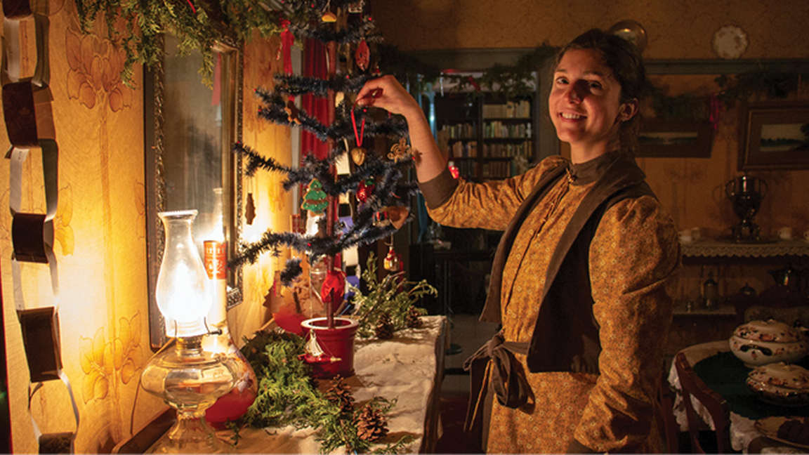 Victorian Christmas After Dark