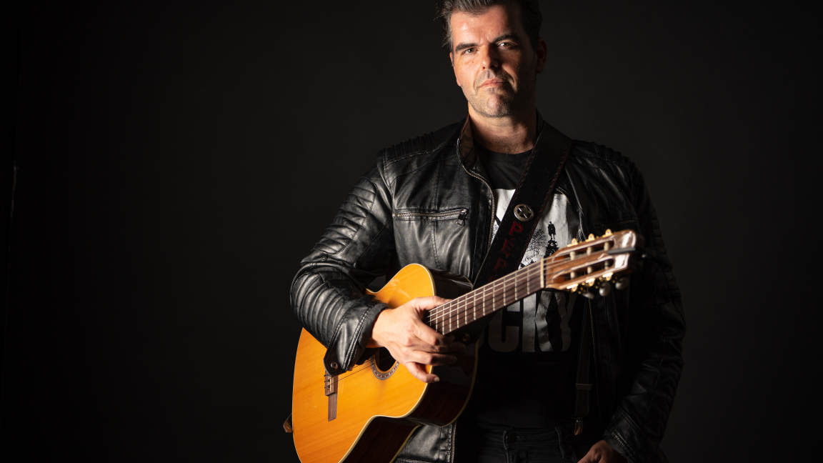 Pépé et sa guitare au Cabaret Le Patriote de St-Eustache