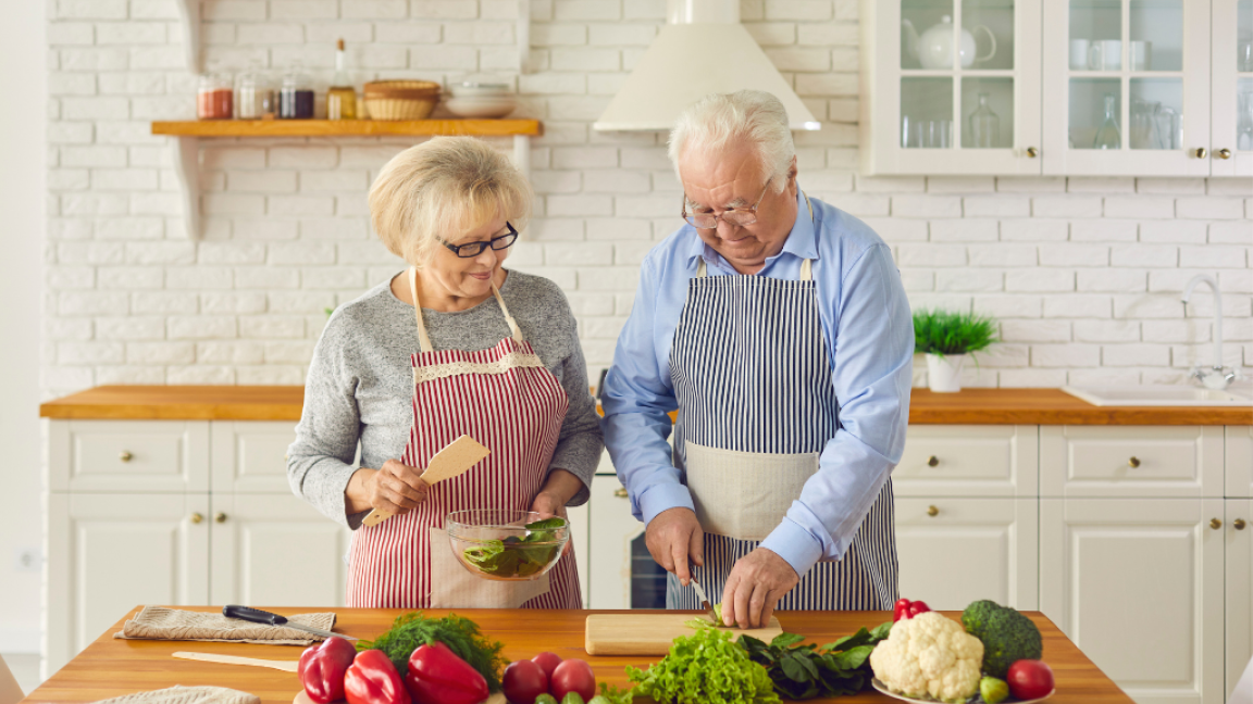 Bien manger en vieillissant : adapter son alimentation avec l’âge
