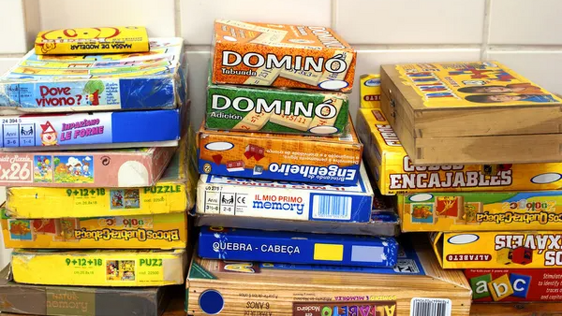 MIDIS LUDIQUES ET ESPACE LUDIQUE. (11-17ANS). 11H30-13H45, 15H30-17H30, 5 janvier au 19 juin 2026