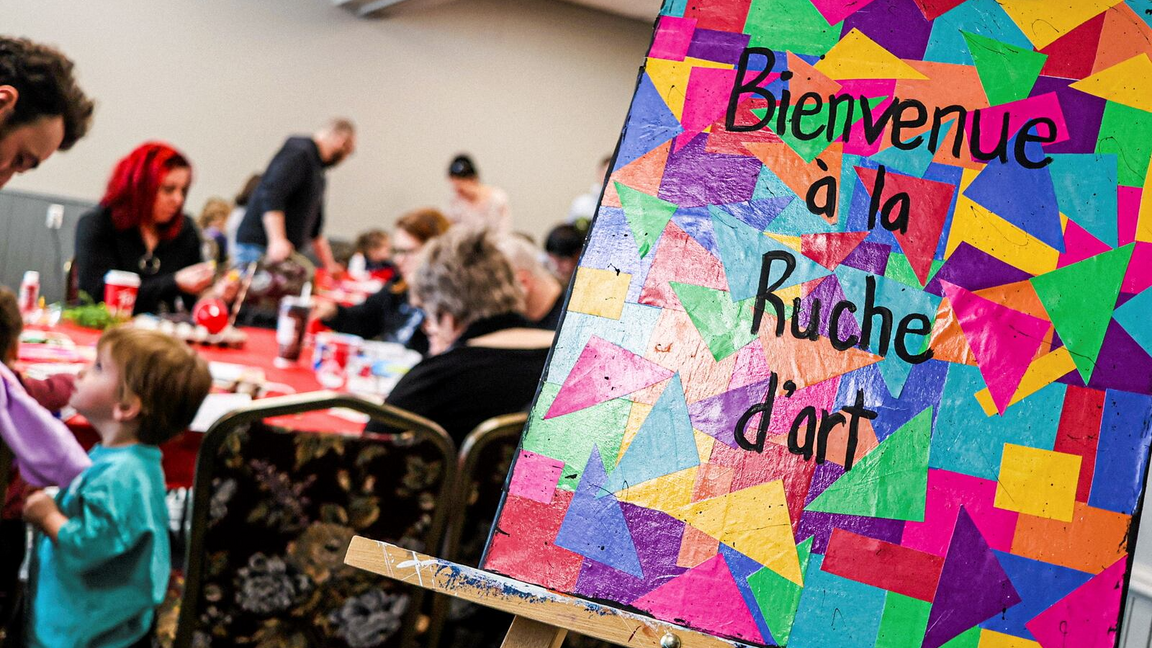 RUCHE D'ART ADOS ( 11-17 ANS)  tous les mardis  du 6 janvier AU 22  JUIN , 11H30-13H
