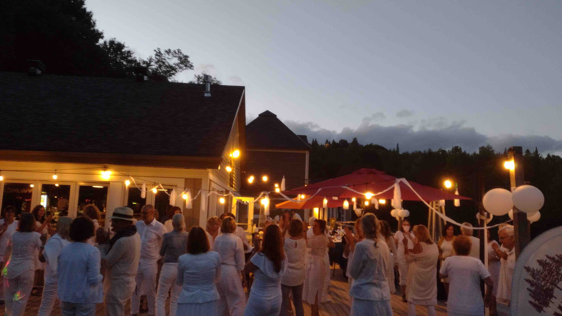 Bal en blanc de l'Ange Vagabond