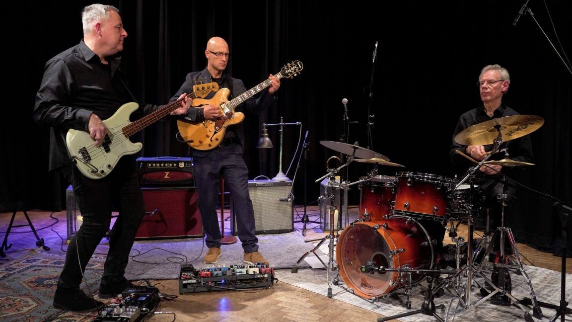 PETE ROTH TRIO AVEC BILL BRUFORD