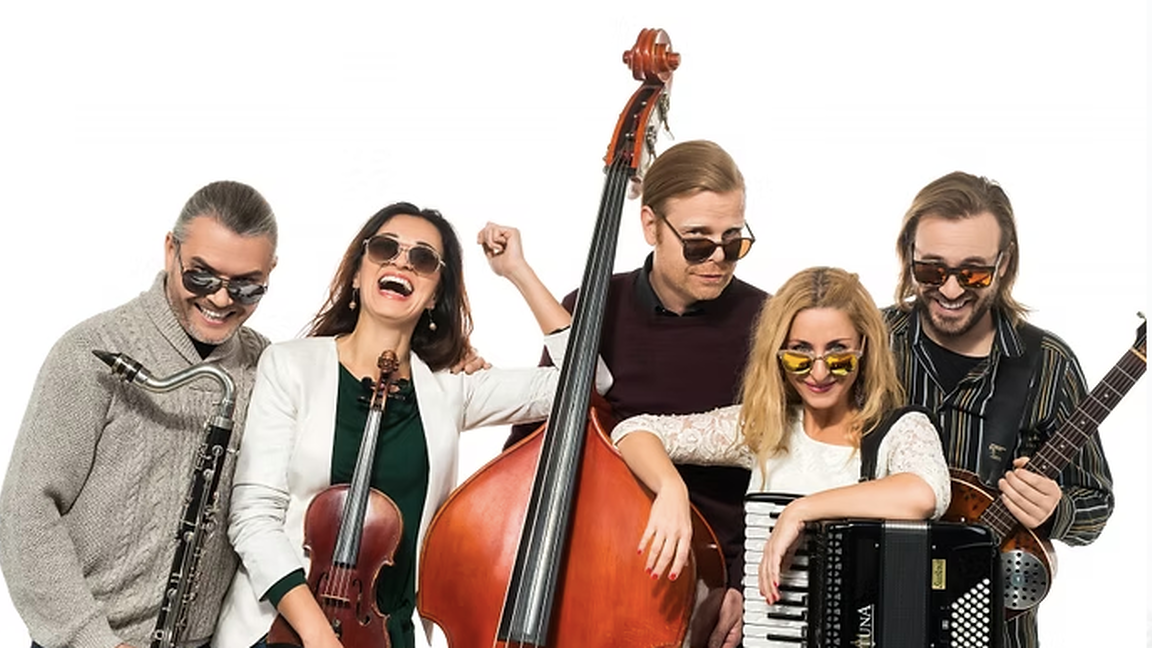 KLEZTORY AU FLEURS MALTAIS