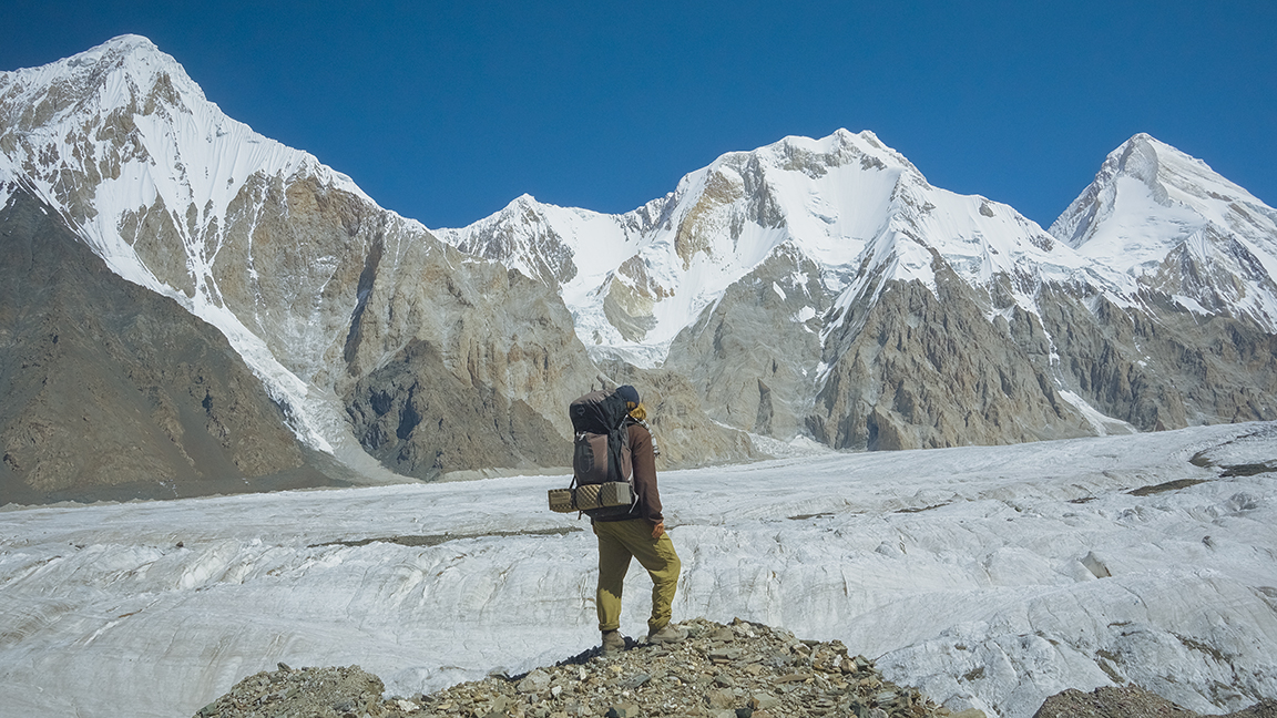Voyager autrement : 2000 km à pied à travers l'Afghanistan, le Tadjikistan et le Kirghizistan