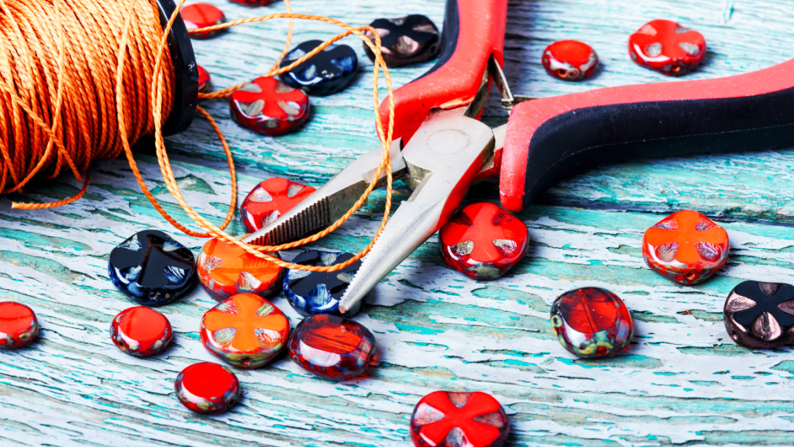Atelier de bijoux : fabriquer un collier