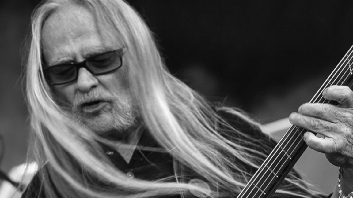 Productions Casana présente Breen LeBoeuf