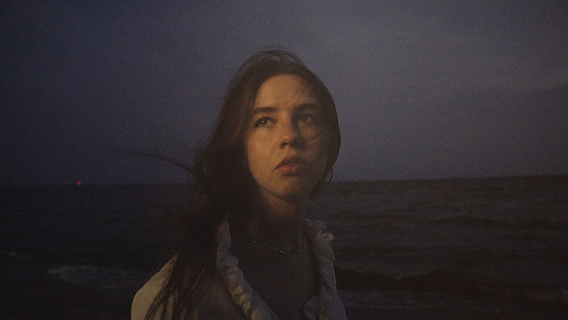Nora Kelly + KT Laine + Lennie Rayen + Léna Bartels
