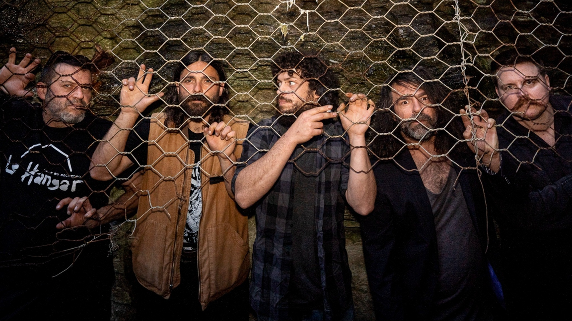 Les Chiens de Ruelles ◊ Quai des Brumes