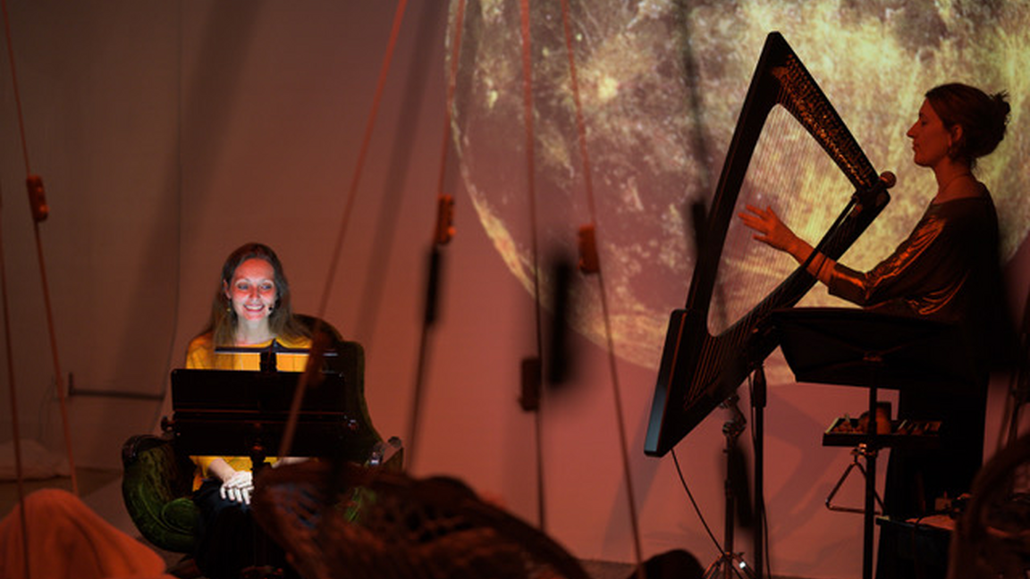 Médiation sonore, avec harpe et lyres