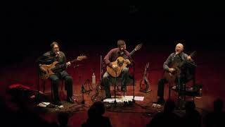 MG3 plays / joue Ennio Morricone